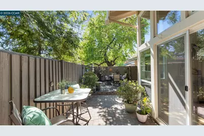 90 Rolling Green Cir, Pleasant Hill, CA 94523 - Photo 28