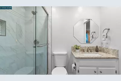 90 Rolling Green Cir, Pleasant Hill, CA 94523 - Photo 18