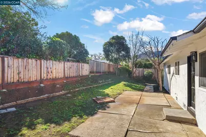 5555 Maryland Dr, Concord, CA 94521 - Photo 24