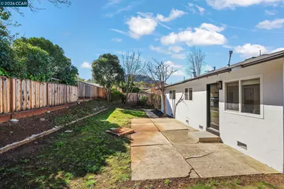 5555 Maryland Dr, Concord, CA 94521 - Photo 30