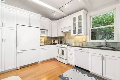 1516 Belvedere Ave, Berkeley, CA 94702 - Photo 10