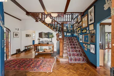 5710 Margarido Dr, Oakland, CA 94618 - Photo 10