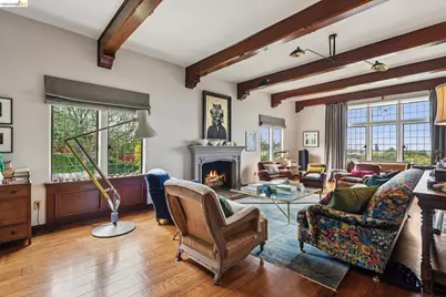 5710 Margarido Dr, Oakland, CA 94618 - Photo 14