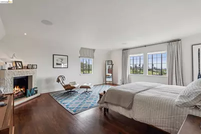 5710 Margarido Dr, Oakland, CA 94618 - Photo 22