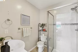 1983 38th Ave, Oakland, CA 94601 - Photo 18