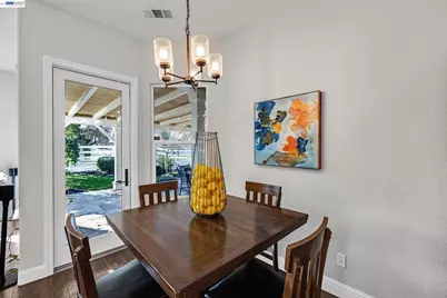 2425 French Oak Pl, Livermore, CA 94550 - Photo 8