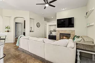 193 Mike Gartrell Cir, Sacramento, CA 95835 - Photo 12
