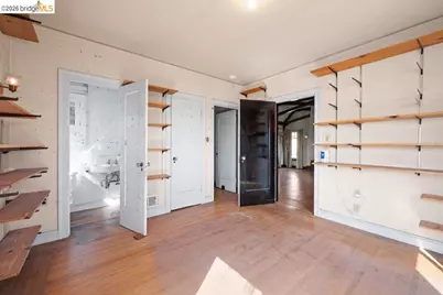 2569 Maxwell Ave, Oakland, CA 94601 - Photo 44