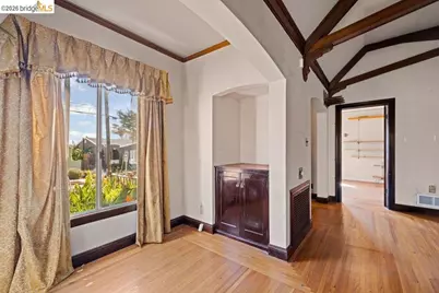 2569 Maxwell Ave, Oakland, CA 94601 - Photo 12