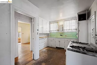 2569 Maxwell Ave, Oakland, CA 94601 - Photo 20