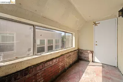 2569 Maxwell Ave, Oakland, CA 94601 - Photo 36
