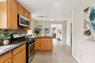 1983 38th Ave, Oakland, CA 94601 - Photo 26