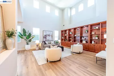 33038 Garfinkle St, Union City, CA 94587 - Photo 8