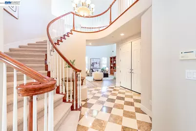 33038 Garfinkle St, Union City, CA 94587 - Photo 6