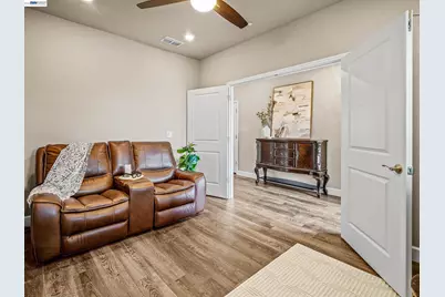 6224 Shimmer Falls Dr, Roseville, CA 95747 - Photo 16