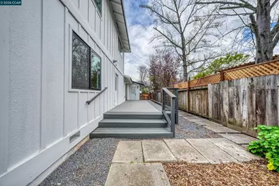 295 Foothill Blvd, Napa, CA 94558 - Photo 22