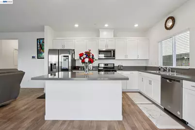 1449 Dorona Ln, Manteca, CA 95336 - Photo 10
