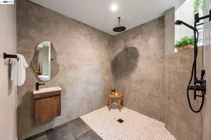 5883 Margarido Dr, Oakland, CA 94618 - Photo 38