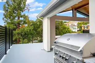 5883 Margarido Dr, Oakland, CA 94618 - Photo 10