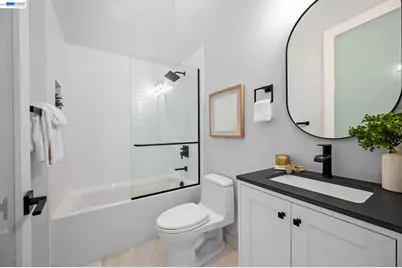 5883 Margarido Dr, Oakland, CA 94618 - Photo 14