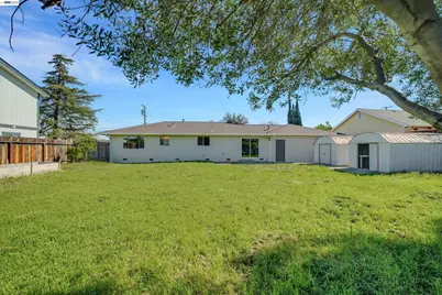 4284 Hillview Dr, Pittsburg, CA 94565 - Photo 28