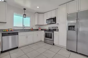 4284 Hillview Dr, Pittsburg, CA 94565 - Photo 10