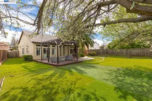 4764 Brookside Cir, Fairfield, CA 94534 - Photo 2