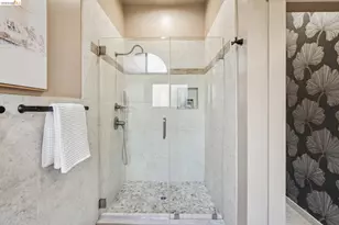 5416 Golden Gate Ave, Oakland, CA 94618 - Photo 44