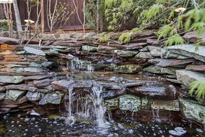 5416 Golden Gate Ave, Oakland, CA 94618 - Photo 32