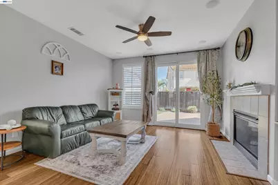 71 Safflower Ct, Oakley, CA 94561 - Photo 16