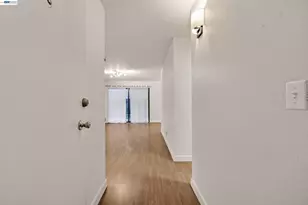 771 Kingston Ave, Oakland, CA 94611 - Photo 8