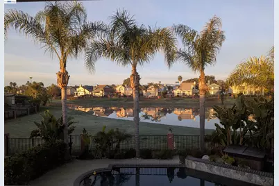 2142 Prestwick Dr, Discovery Bay, CA 94505 - Photo 36