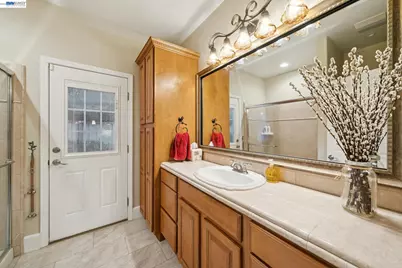 2142 Prestwick Dr, Discovery Bay, CA 94505 - Photo 22