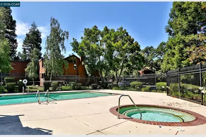 8131 Camelback Pl, Pleasant Hill, CA 94523 - Photo 28