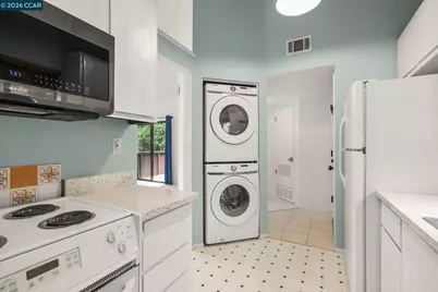 8131 Camelback Pl, Pleasant Hill, CA 94523 - Photo 4