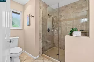 2654 Tamalpais Dr, Pinole, CA 94564 - Photo 30