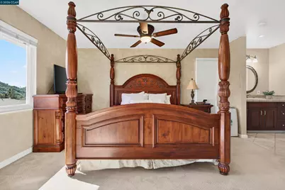 2654 Tamalpais Dr, Pinole, CA 94564 - Photo 24