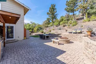 2654 Tamalpais Dr, Pinole, CA 94564 - Photo 48