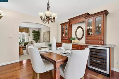 2654 Tamalpais Dr, Pinole, CA 94564 - Photo 12