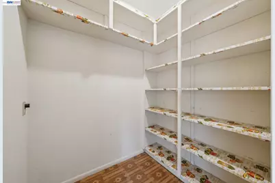 2033 Trafalgar Pl, Oakland, CA 94611 - Photo 18