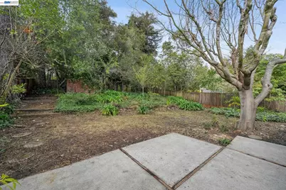 2033 Trafalgar Pl, Oakland, CA 94611 - Photo 52