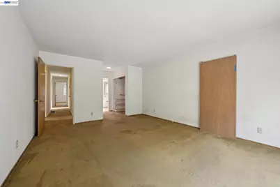 2033 Trafalgar Pl, Oakland, CA 94611 - Photo 32