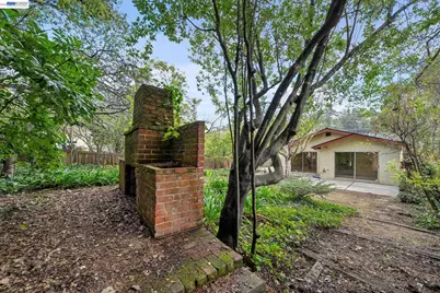 2033 Trafalgar Pl, Oakland, CA 94611 - Photo 54