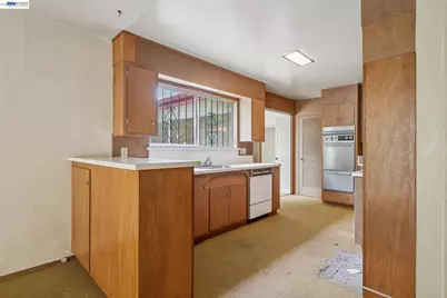 2033 Trafalgar Pl, Oakland, CA 94611 - Photo 26