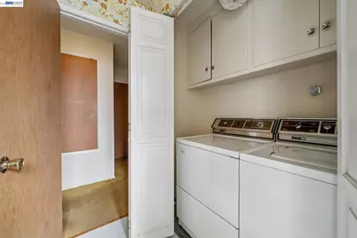 2033 Trafalgar Pl, Oakland, CA 94611 - Photo 40