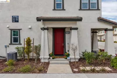 61101 Via Vicenza, San Ramon, CA 94583 - Photo 2