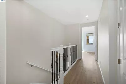 6299 Rocky Point Ct, Oakland, CA 94605 - Photo 18
