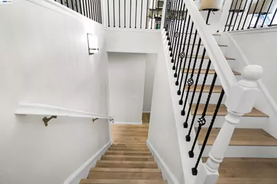 6299 Rocky Point Ct, Oakland, CA 94605 - Photo 40