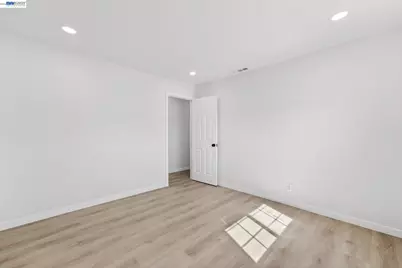 15524 Montreal St, San Leandro, CA 94579 - Photo 26