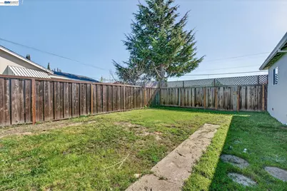 15524 Montreal St, San Leandro, CA 94579 - Photo 28